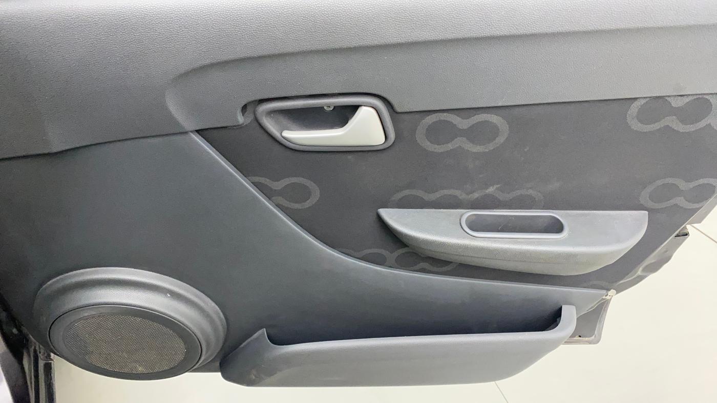 2014 Maruti Alto 800 LXI, Petrol, Manual, 71,077 km, Driver Side Door Panels Control