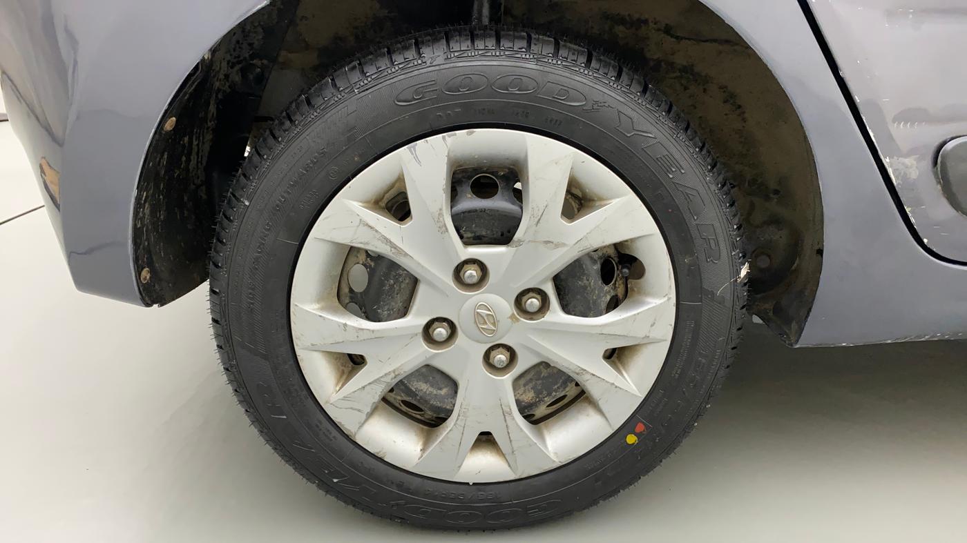 2015 Hyundai Grand i10 SPORTZ 1.2 KAPPA VTVT, Petrol, Manual, 35,933 km, Right Rear Wheel