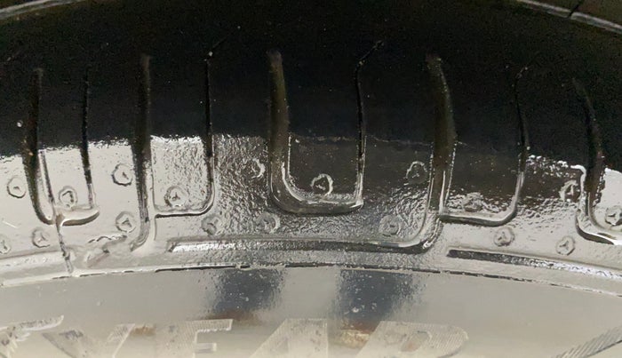 2013 Hyundai i10 MAGNA 1.2, Petrol, Manual, 57,551 km, Right Rear Tyre Tread