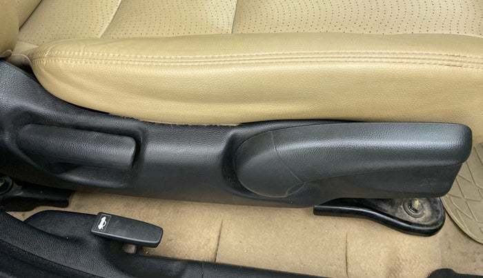 2014 Honda City VX CVT PETROL, Petrol, Automatic, 92,203 km, Driver Side Adjustment Panel