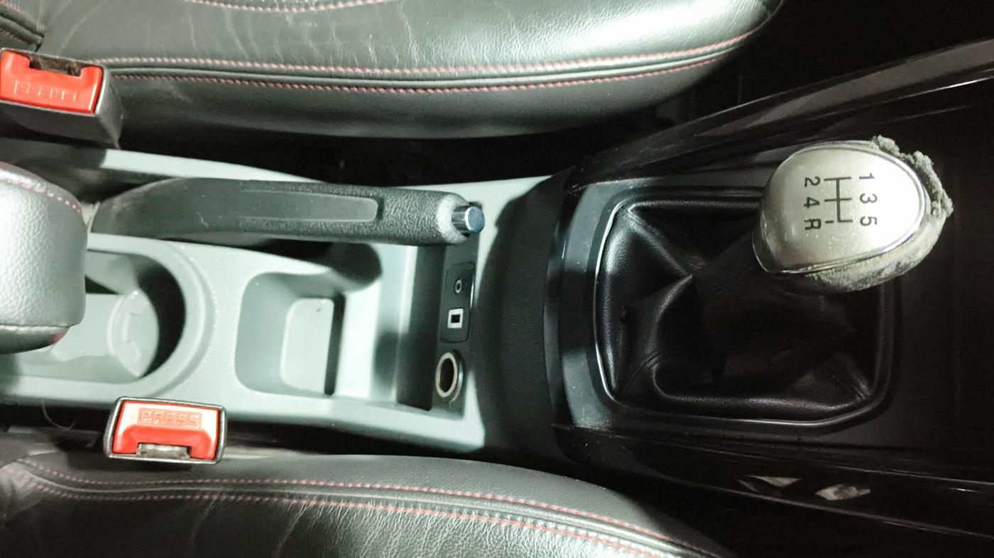 2013 Ford Ecosport TITANIUM 1.0L ECOBOOST (OPT), Petrol, Manual, 60,341 km, Gear Lever