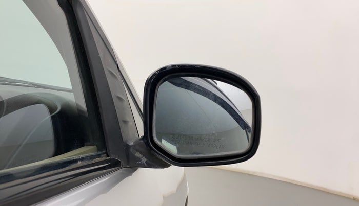 2013 Honda Brio S MT, Petrol, Manual, 82,800 km, Right rear-view mirror - Folding motor not working