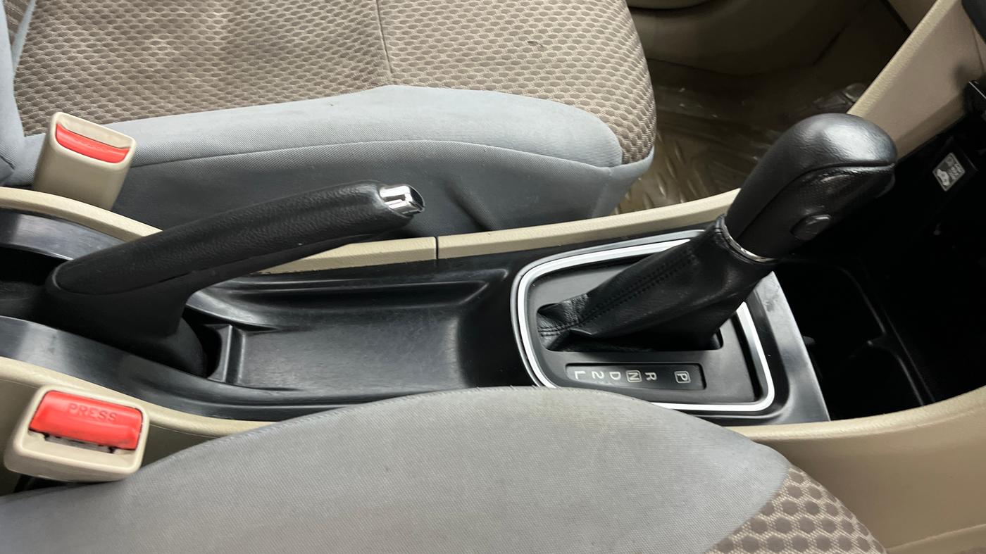 2016 Maruti Ciaz VXI+AT, Petrol, Automatic, 1,20,281 km, Gear Lever