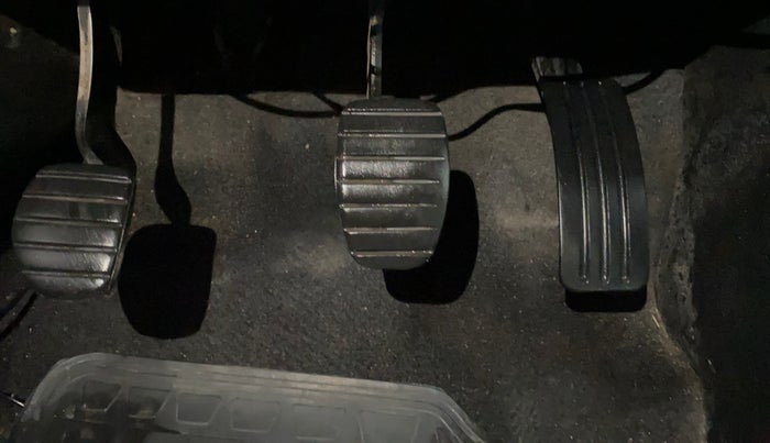 2021 Nissan Kicks XV 1.5, CNG, Manual, 60,491 km, Pedals