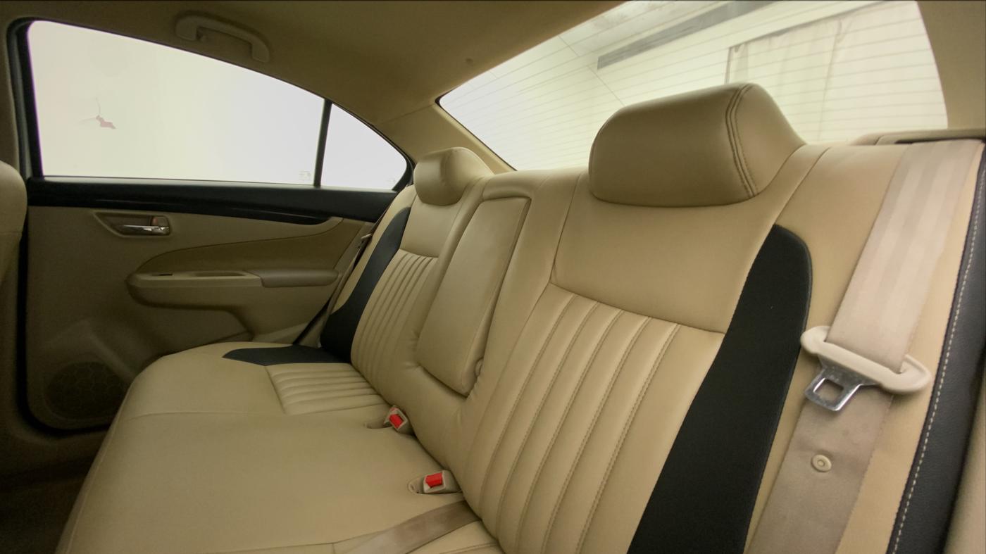 2015 Maruti Ciaz VXI, Petrol, Manual, 78,426 km, Right Side Rear Door Cabin