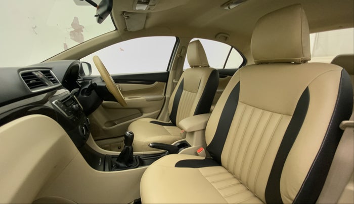 2015 Maruti Ciaz VXI, Petrol, Manual, 78,426 km, Right Side Front Door Cabin