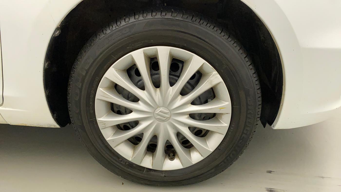 2015 Maruti Ciaz VXI, Petrol, Manual, 78,426 km, Right Front Wheel