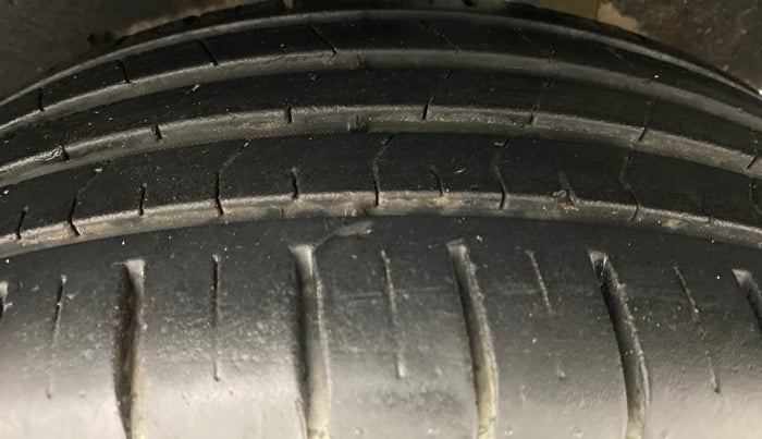 2017 Maruti Baleno ZETA 1.2 K12 AMT, Petrol, Automatic, 22,390 km, Left Rear Tyre Tread