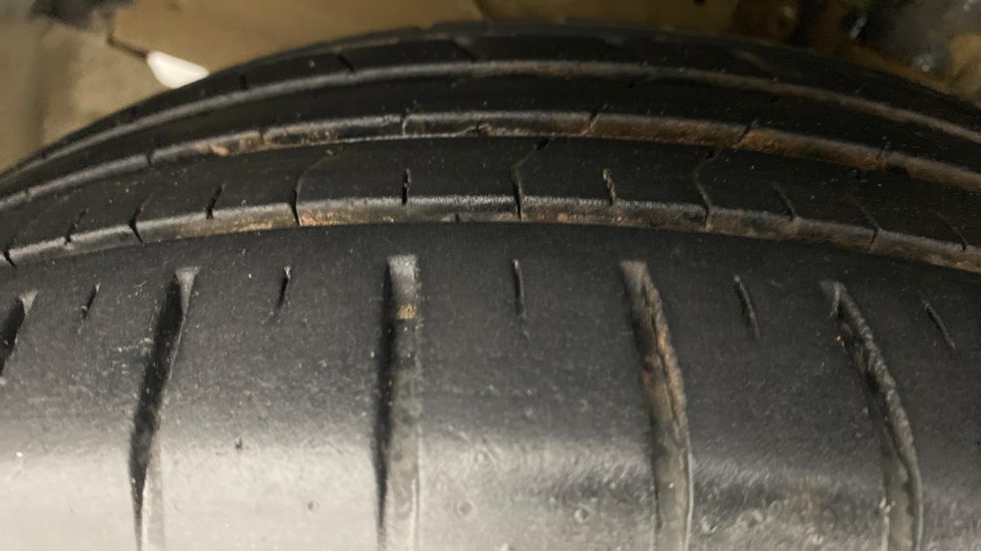 2017 Maruti Baleno ZETA 1.2 K12 AMT, Petrol, Automatic, 22,390 km, Left Front Tyre Tread