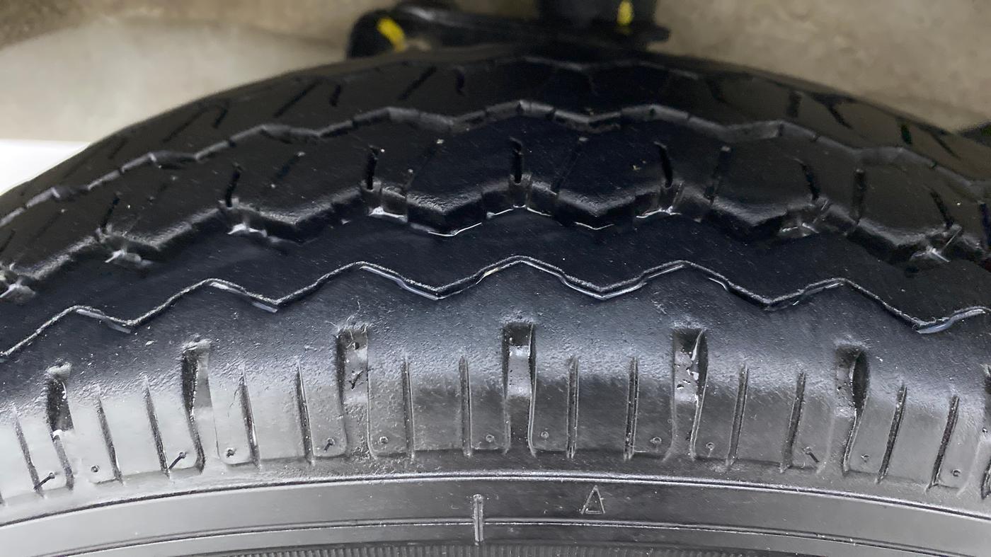 2021 Maruti Eeco 5 STR WITH AC PLUSHTR, Petrol, Manual, 7,797 km, Left Front Tyre Tread
