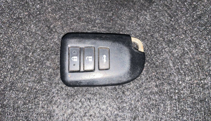 2019 Toyota YARIS G MT, Petrol, Manual, 78,683 km, Key Close Up