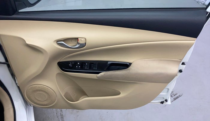 2019 Toyota YARIS G MT, Petrol, Manual, 78,683 km, Driver Side Door Panels Control