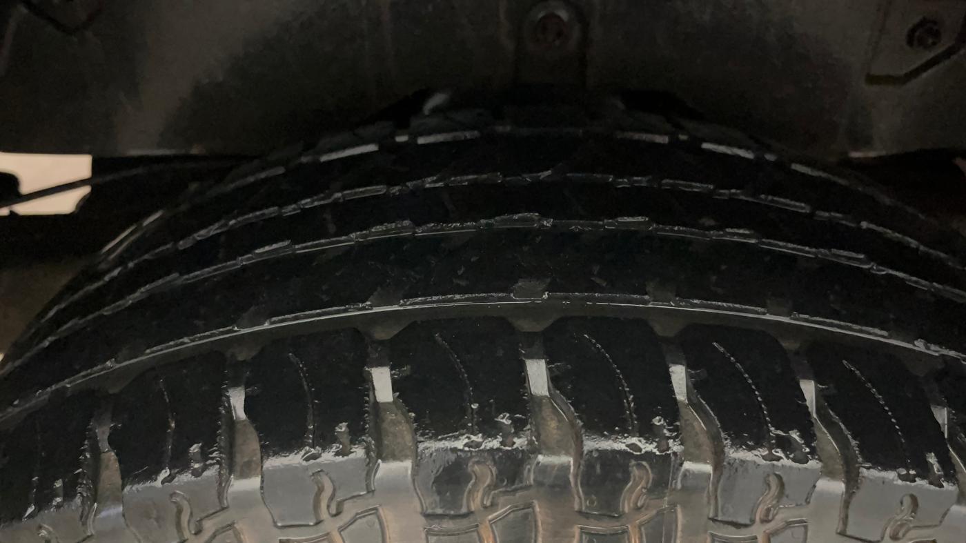 2022 Mahindra Thar LX PETROL HT 4WD AT, Petrol, Automatic, 47,201 km, Right Rear Tyre Tread