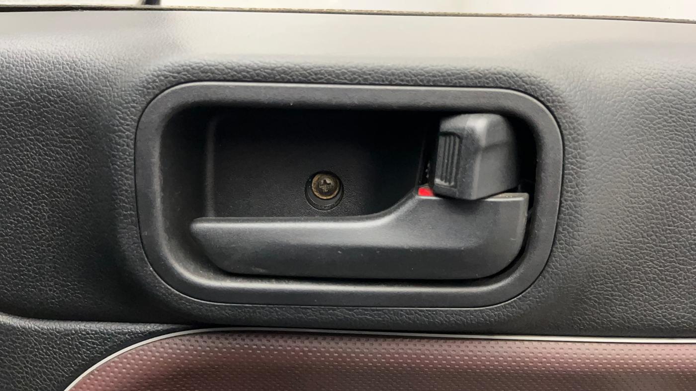 2022 Mahindra Thar LX PETROL HT 4WD AT, Petrol, Automatic, 47,201 km, Driver Side Door Panels Control