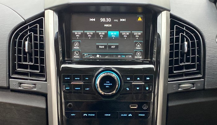 2020 Mahindra XUV500 W7 FWD, Diesel, Manual, 21,772 km, Infotainment System