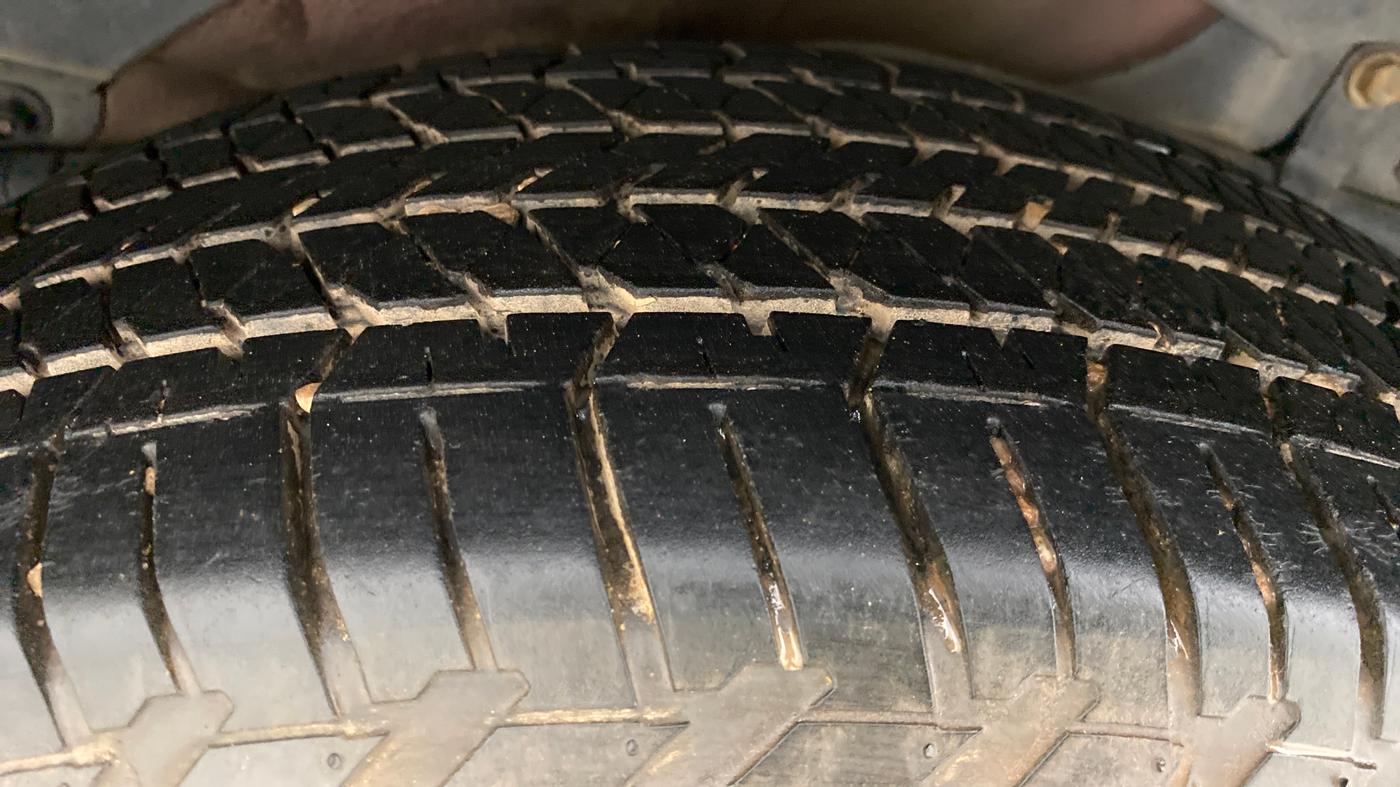 2020 Mahindra XUV500 W7 FWD, Diesel, Manual, 21,772 km, Left Rear Tyre Tread