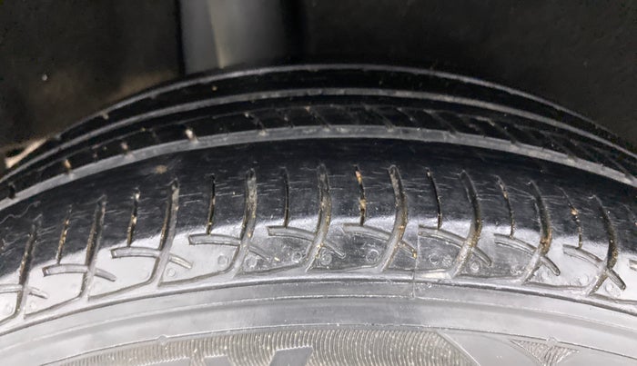 2017 Maruti Baleno DELTA CVT PETROL 1.2, Petrol, Automatic, 41,260 km, Right Rear Tyre Tread