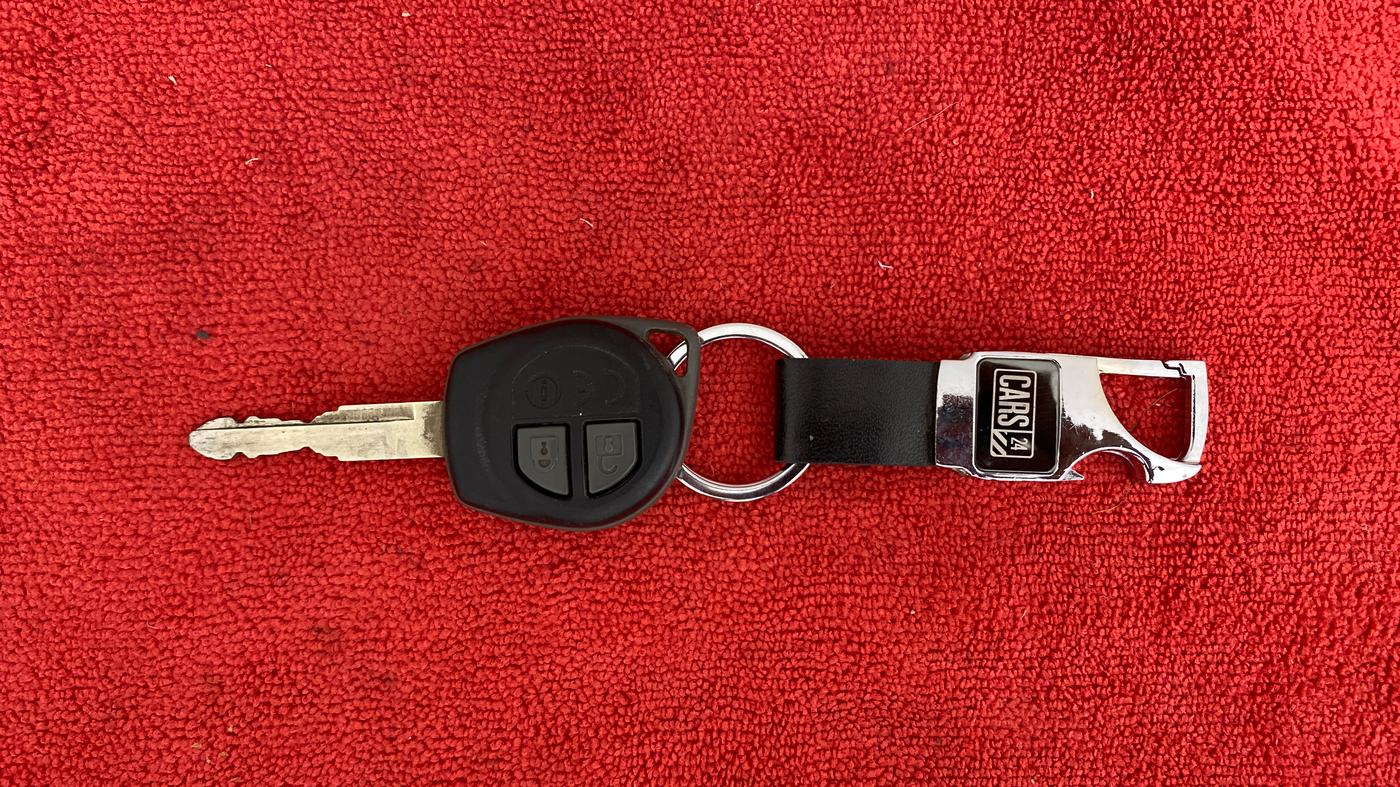 2017 Maruti Baleno DELTA CVT PETROL 1.2, Petrol, Automatic, 41,260 km, Key Close Up