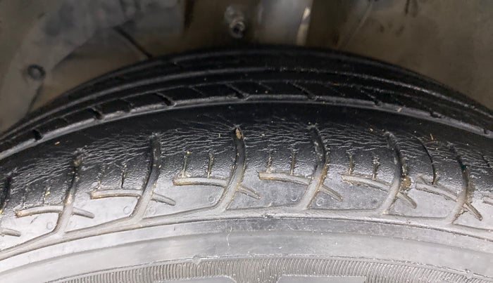 2017 Maruti Baleno DELTA CVT PETROL 1.2, Petrol, Automatic, 41,260 km, Left Front Tyre Tread