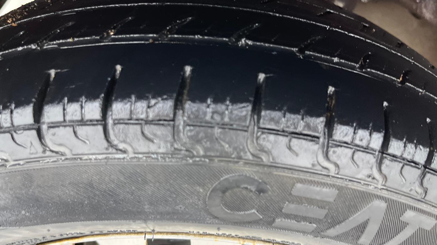 2014 Hyundai Eon ERA +, Petrol, Manual, 30,483 km, Right Rear Tyre Tread