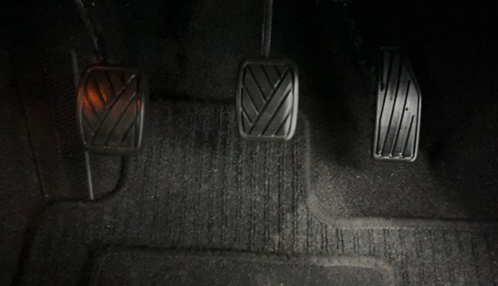 2018 Maruti Baleno ALPHA PETROL 1.2, CNG, Manual, 57,108 km, Pedals