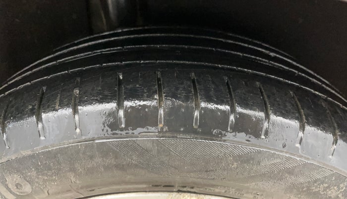 2018 Maruti Baleno ALPHA PETROL 1.2, CNG, Manual, 57,108 km, Right Rear Tyre Tread