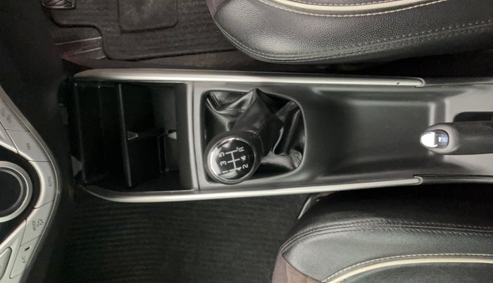 2018 Maruti Baleno ALPHA PETROL 1.2, CNG, Manual, 57,108 km, Gear Lever