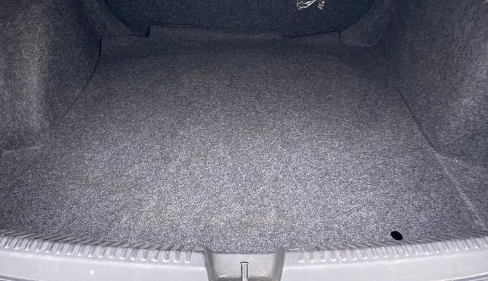 2018 Volkswagen Vento HIGHLINE DIESEL 1.5, Diesel, Manual, 90,723 km, Boot Inside