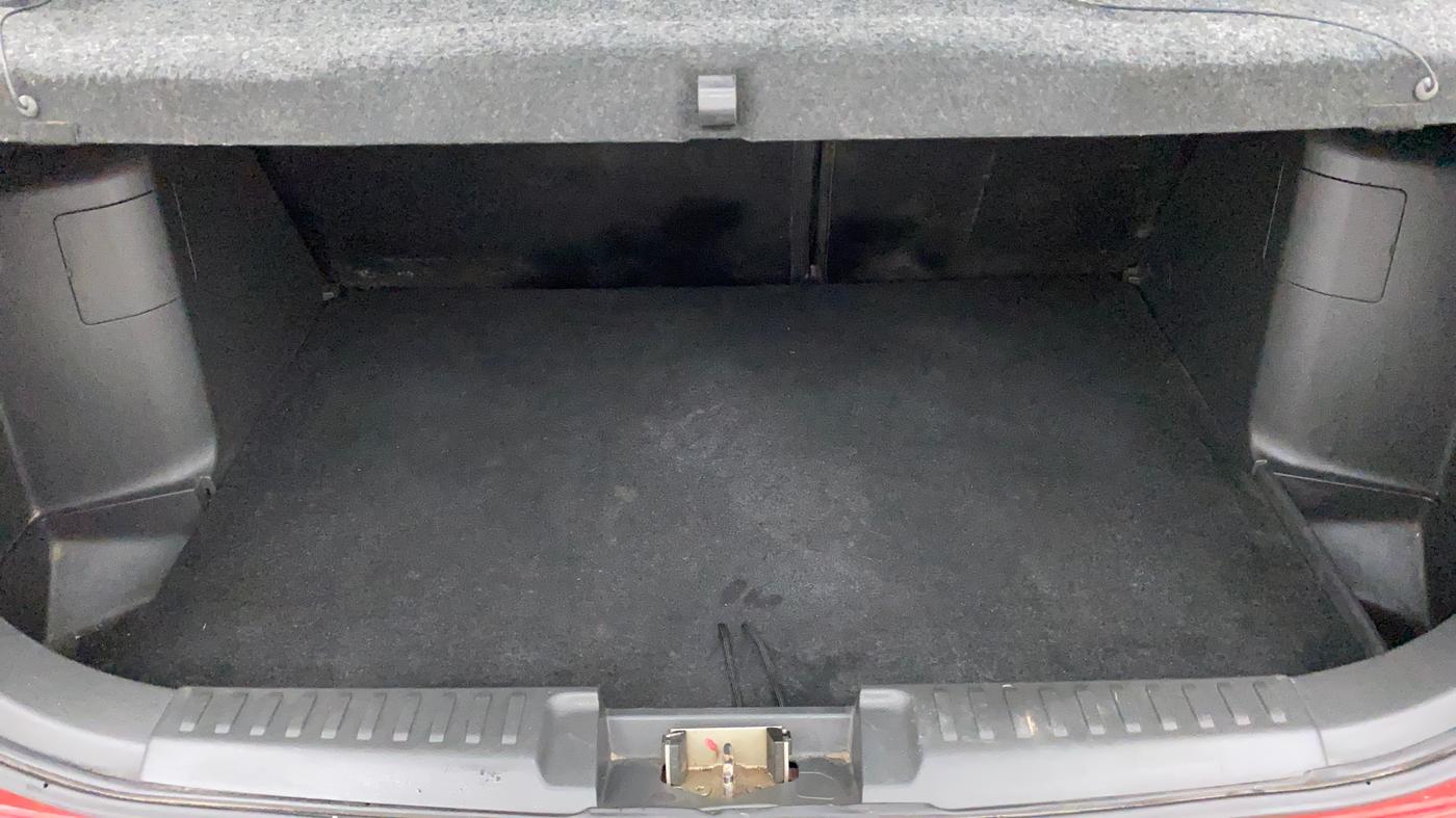 2016 Maruti Vitara Brezza ZDI, Diesel, Manual, 79,221 km, Boot Inside