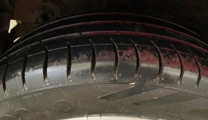 2014 Hyundai Grand i10 ASTA 1.2 KAPPA VTVT, Petrol, Manual, 72,360 km, Right Rear Tyre Tread