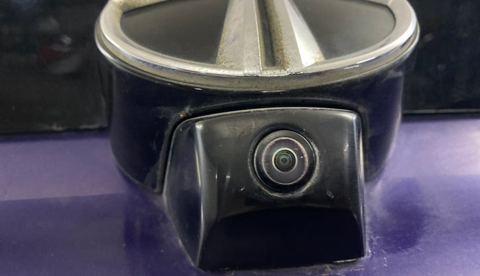 2023 Tata NEXON FEARLESS + SUNROOF DUAL TONE 1.2 PETROL, Petrol, Manual, 35,497 km, Parking Camera