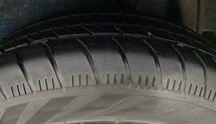 2014 Maruti Celerio VXI AMT, Petrol, Automatic, 61,269 km, Left Rear Tyre Tread
