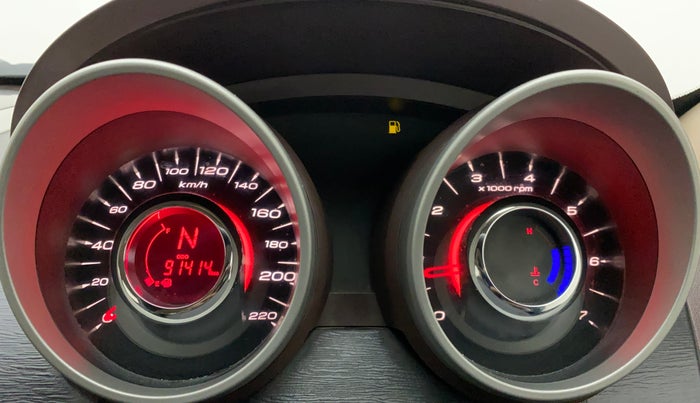 2015 Mahindra XUV500 W6, Diesel, Manual, 91,414 km, Odometer Image