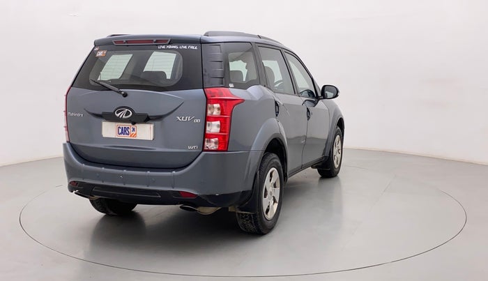 2015 Mahindra XUV500 W6, Diesel, Manual, 91,414 km, Right Back Diagonal