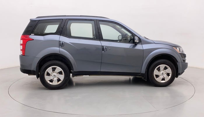 2015 Mahindra XUV500 W6, Diesel, Manual, 91,414 km, Right Side View