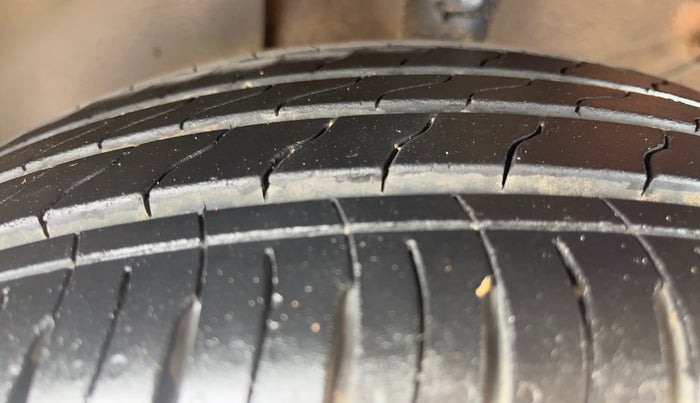 2023 KIA SONET GTX PLUS 1.5 IMT, Diesel, Manual, 17,250 km, Left Front Tyre Tread