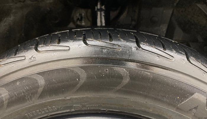 2018 Honda Amaze 1.2L I-VTEC S, Petrol, Manual, 1,43,926 km, Right Front Tyre Tread