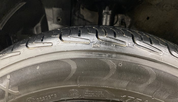 2018 Honda Amaze 1.2L I-VTEC S, Petrol, Manual, 1,43,926 km, Left Front Tyre Tread