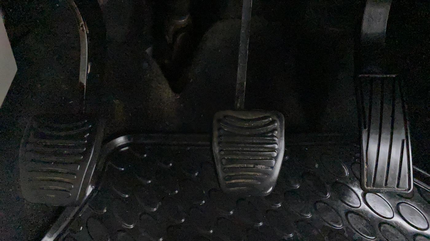 2019 Mahindra XUV300 W8(O), Diesel, Manual, 96,810 km, Pedals