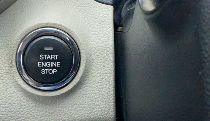 2019 Mahindra XUV300 W8(O), Diesel, Manual, 96,810 km, Keyless Start/ Stop Button