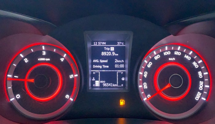 2019 Mahindra XUV300 W8(O), Diesel, Manual, 96,810 km, Odometer Image