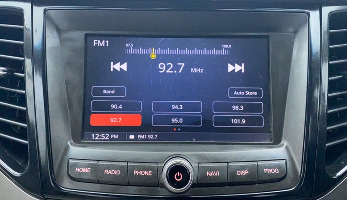 2019 Mahindra XUV300 W8(O), Diesel, Manual, 96,810 km, Infotainment System