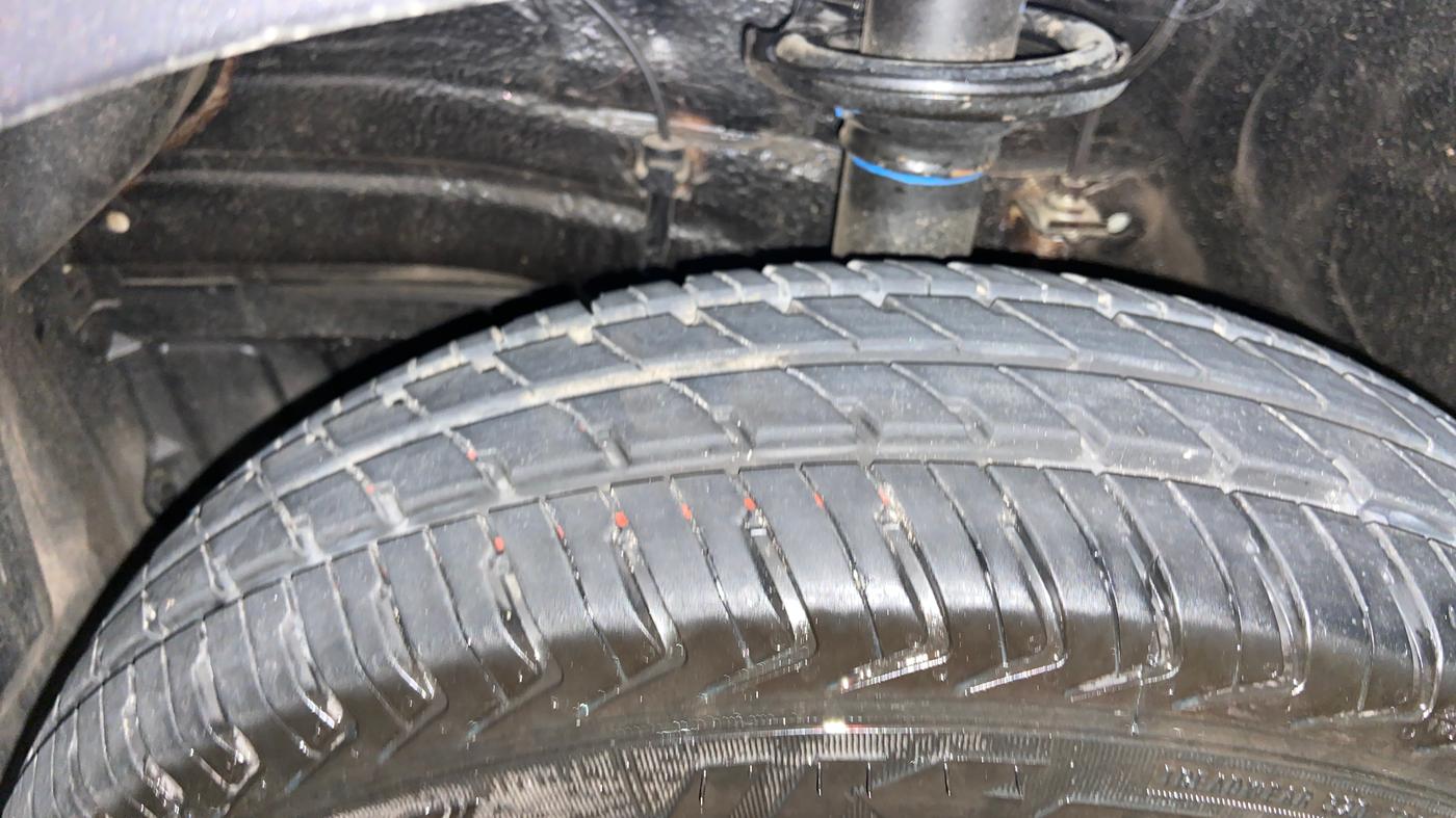 2025 Maruti Alto K10 VXI PLUS AMT, Petrol, Automatic, 2,327 km, Left Front Tyre Tread