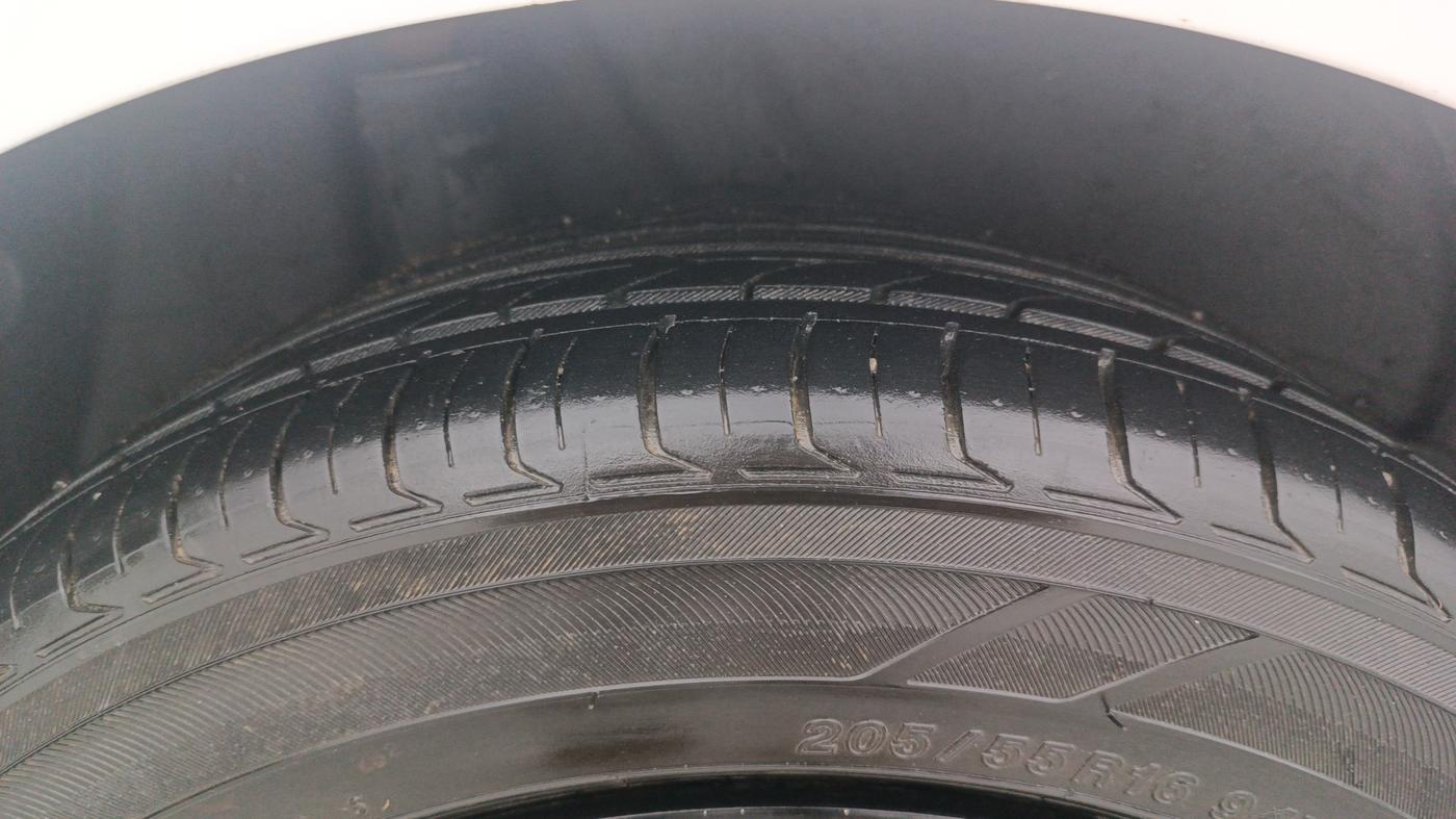2019 Hyundai Verna 1.6 VTVT SX + AT, Petrol, Automatic, 89,440 km, Right Rear Tyre Tread
