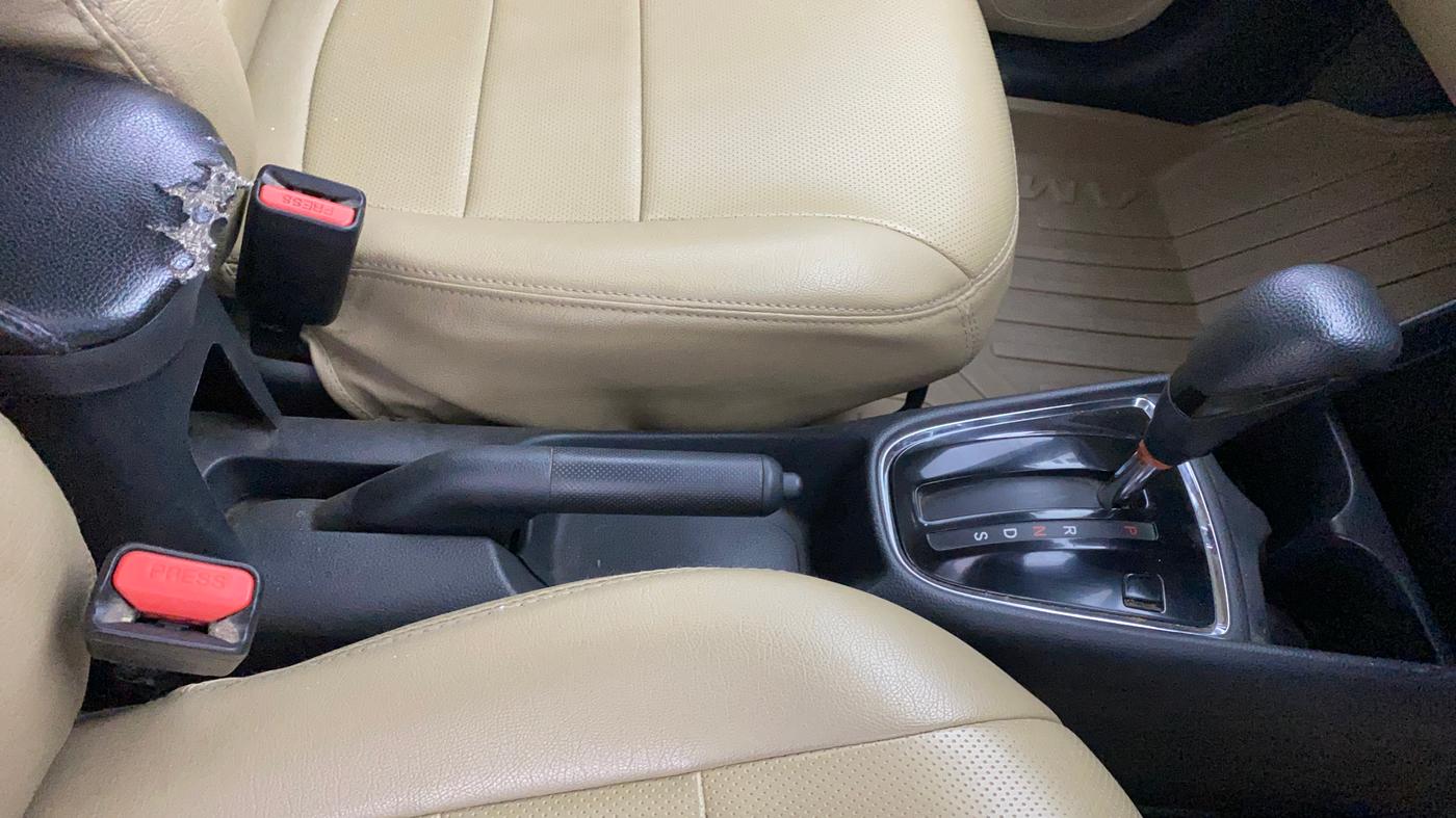 2020 Honda Amaze 1.2L I-VTEC VX CVT, Petrol, Automatic, 1,11,237 km, Gear Lever