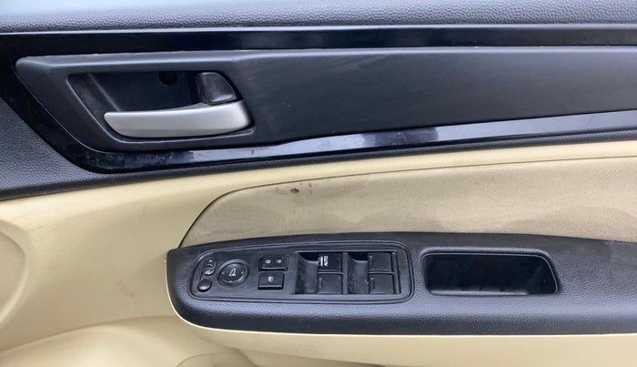 2020 Honda Amaze 1.2L I-VTEC VX CVT, Petrol, Automatic, 1,11,217 km, Driver Side Door Panels Control