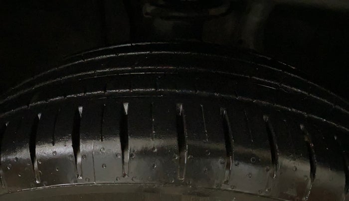 2021 Nissan MAGNITE XV PREMIUM TURBO CVT, Petrol, Automatic, 66,160 km, Right Front Tyre Tread