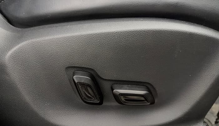 2024 MG ASTOR SAVVY 1.3 TURBO AT S RED, Petrol, Automatic, 79,139 km, Driver Side Adjustment Panel