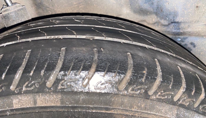 2014 Honda Amaze 1.2L I-VTEC EX, Petrol, Manual, 58,313 km, Right Rear Tyre Tread