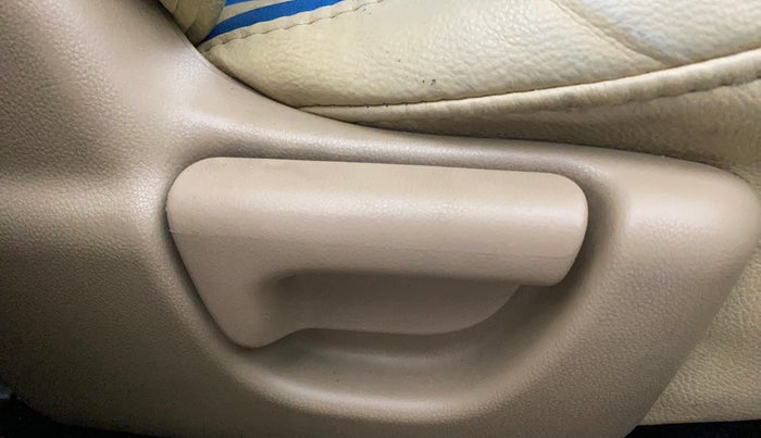 2014 Honda Amaze 1.2L I-VTEC EX, Petrol, Manual, 58,313 km, Driver Side Adjustment Panel